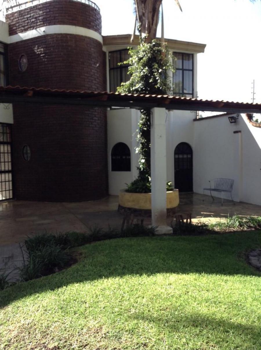 Foto Casa en Venta en PRADERAS DE LA HACIENDA, Celaya, Guanajuato - $ 6.900.000 - CAV350465 - BienesOnLine