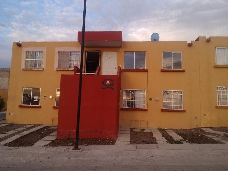 SE VENDE CASA TEPIC VILLAS DEL ROBLE 310,000 DUPLEX DEV94761