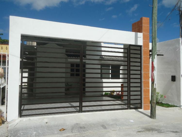 Foto Casa en Venta en SUPERMANZANA 92, , Quintana Roo - $ 870.000 - CAV201169 - BienesOnLine