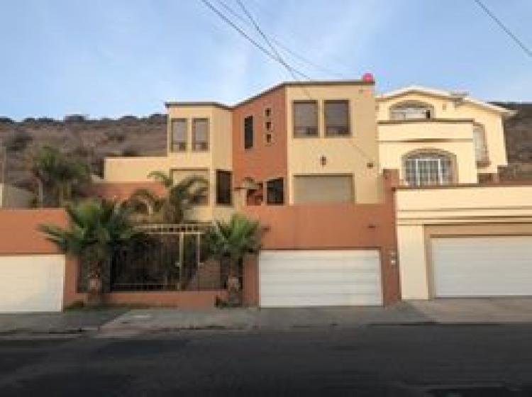 Foto Casa en Venta en Valle Dorado, Ensenada, Baja California - U$D 380.000 - CAV234018 - BienesOnLine