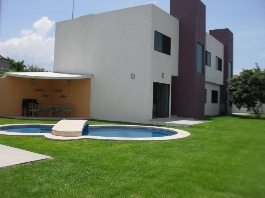 Foto Casa en Venta en SUMIYA, Jiutepec, Morelos - $ 2.200.000 - CAV254952 - BienesOnLine
