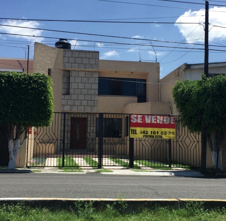 Foto Casa en Venta en Tejeda, Santiago de Quertaro, Queretaro Arteaga - $ 2.100.000 - CAV140136 - BienesOnLine