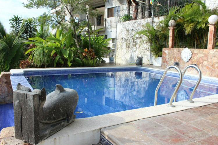 Foto Local en Renta en Puerto Vallarta, Jalisco - $ 6.000 - LOR146784 - BienesOnLine