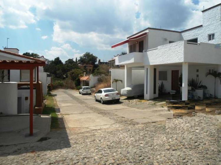 Foto Terreno en Venta en Lomas de Tzompantle, Cuernavaca, Morelos - $ 1.050.000 - TEV134942 - BienesOnLine