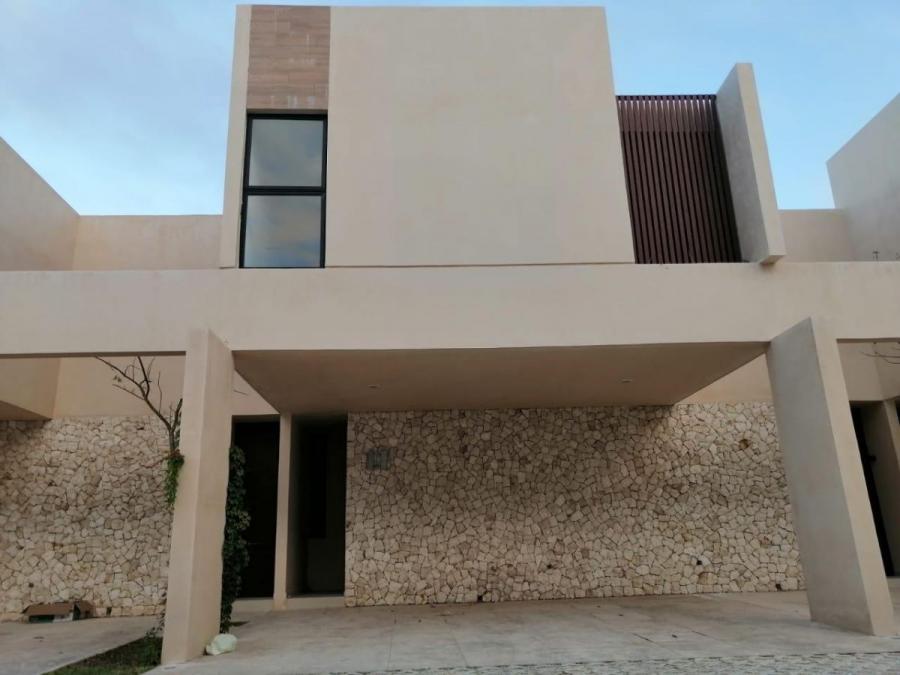 Foto Casa en Venta en MONTEBELLO, Mrida, Yucatan - $ 2.400.000 - CAV296374 - BienesOnLine