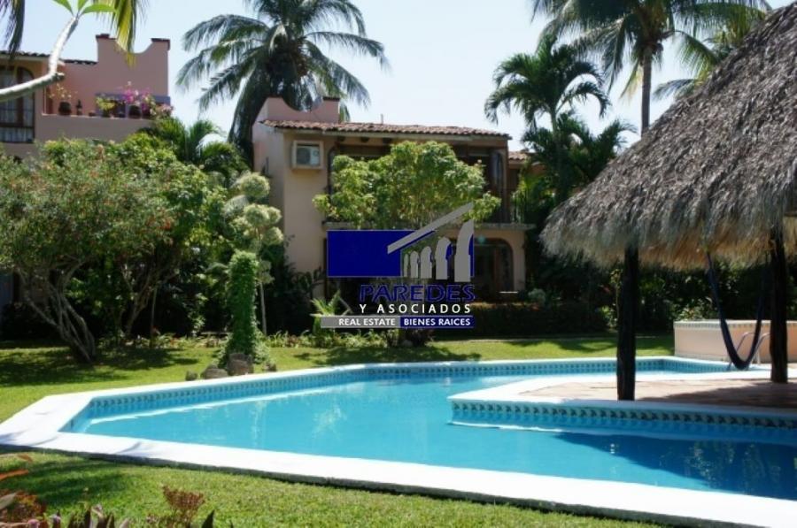 Foto Casa en Venta en Campo de Golf Villa Alondras, Ixtapa Zihuatanejo, Guerrero - $ 2.200.000 - CAV351805 - BienesOnLine
