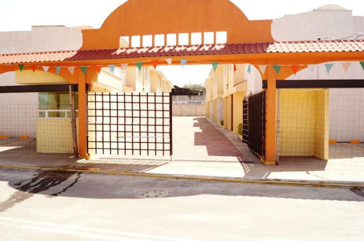 Foto Casa en Venta en Los Reyes Acaquilpan, Mexico - $ 970.000 - CAV87701 - BienesOnLine