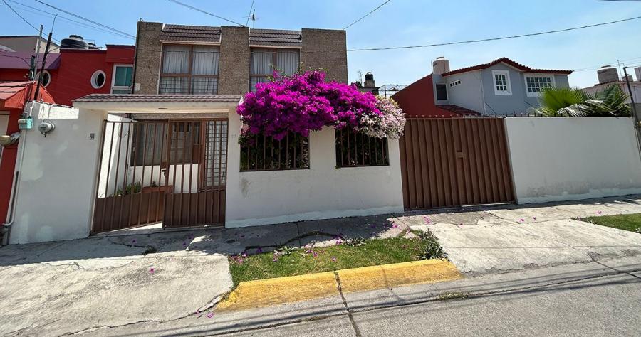 Foto Casa en Venta en Valle Dorado, Tlalnepantla, Mexico - $ 6.300.000 - CAV339841 - BienesOnLine