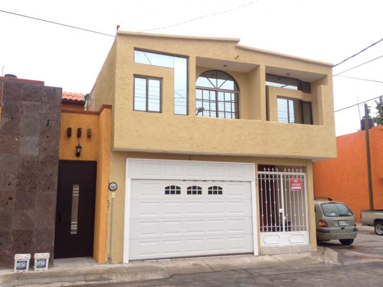 Foto Casa en Venta en fraccionamiento EL LAUREL, San Luis Potos, San Luis Potosi - $ 1.210.000 - CAV216721 - BienesOnLine