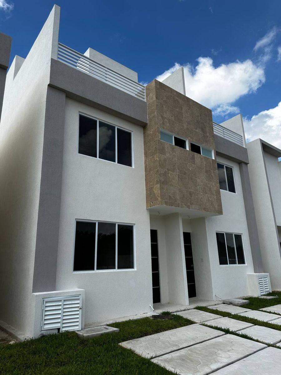 Foto Casa en Venta en RESIDENCIAL ALMAZARA, Playa del Carmen, Quintana Roo - $ 2.458.500 - CAV352680 - BienesOnLine