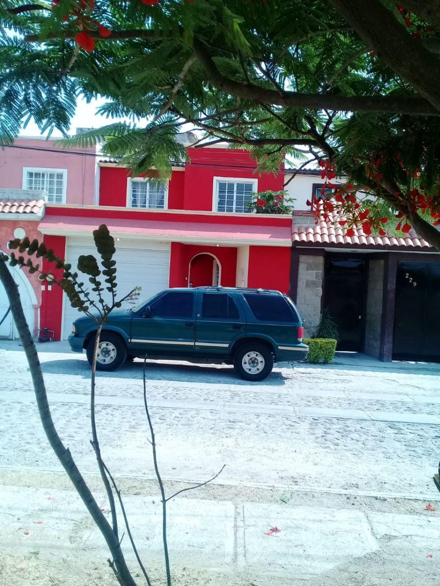 Foto Casa en Venta en FRACC. LA MISION, Celaya, Guanajuato - $ 1.100.000 - CAV253938 - BienesOnLine