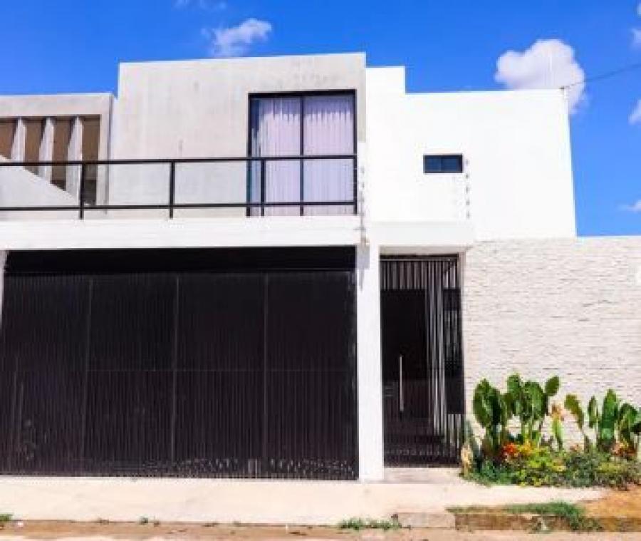 Foto Casa en Venta en Emiliano zapata oriente, Mrida, Yucatan - $ 1.800.000 - CAV310247 - BienesOnLine