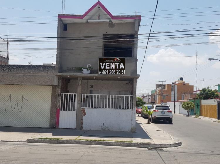Foto Casa en Venta en Las Fuentes, Celaya, Guanajuato - $ 1.589.000 - CAV229130 - BienesOnLine