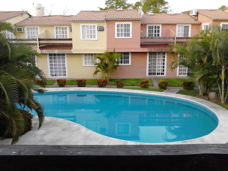 Foto Casa en Venta en IXTAPA, Zihuatanejo, Guerrero - $ 1.350.000 - CAV197023 - BienesOnLine