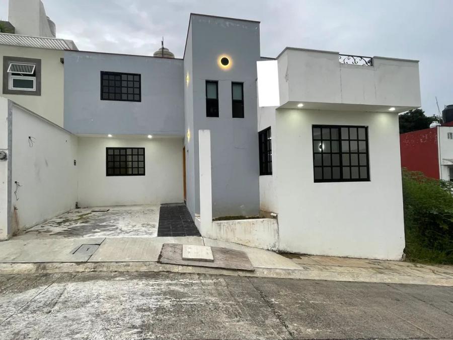 Foto Casa en Venta en Los Lirios, Coatepec, Veracruz - $ 1.450.000 - CAV365066 - BienesOnLine