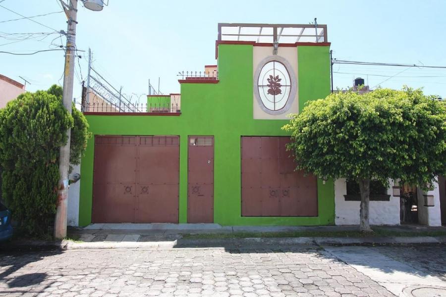 Foto Casa en Venta en UNIDAD Y TRABAJO, Banderilla, Veracruz - $ 1.920.000 - CAV284409 - BienesOnLine