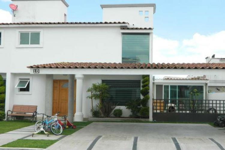 Foto Casa en Venta en RESIDENCIAL PALMA REAL, METEPEC, Metepec, Mexico - $ 2.550.000 - CAV114608 - BienesOnLine