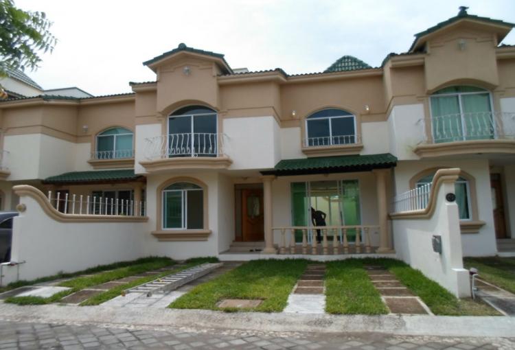 Foto Casa en Venta en residencial la joya Boca country club, Boca del Ro, Veracruz - $ 1.750.000 - CAV190696 - BienesOnLine