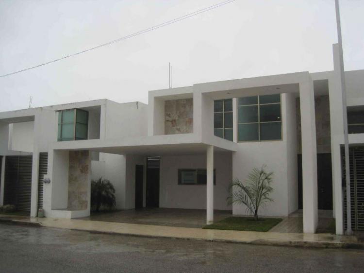 Foto Casa en Venta en Altabrisa, Mrida, Yucatan - $ 3.100.000 - CAV99575 - BienesOnLine