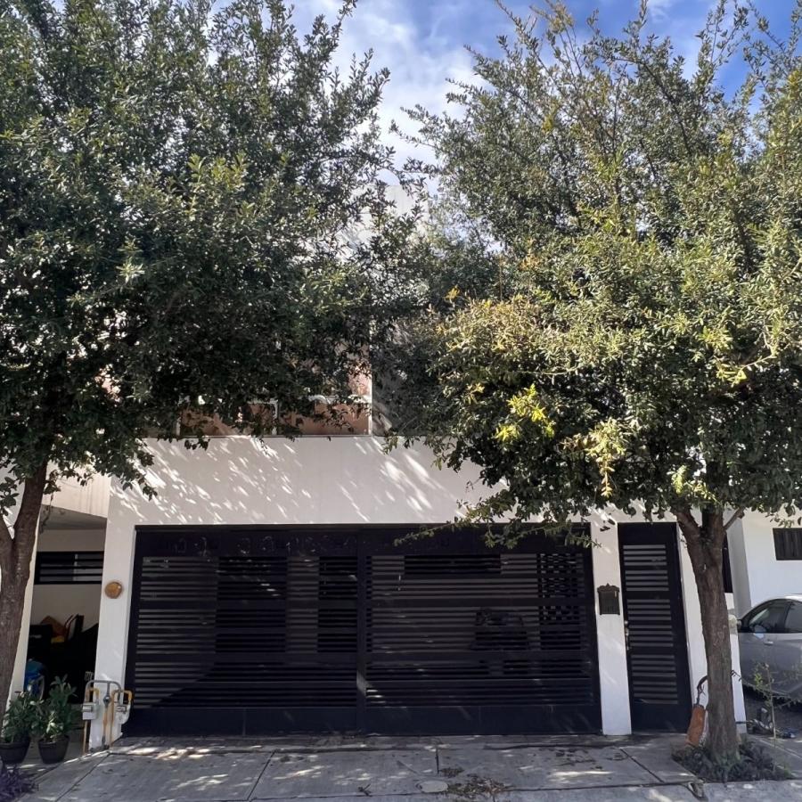 Foto Casa en Venta en Valle de Cumbres sector nisa, Monterrey, Nuevo Leon - $ 3.150.000 - CAV342915 - BienesOnLine