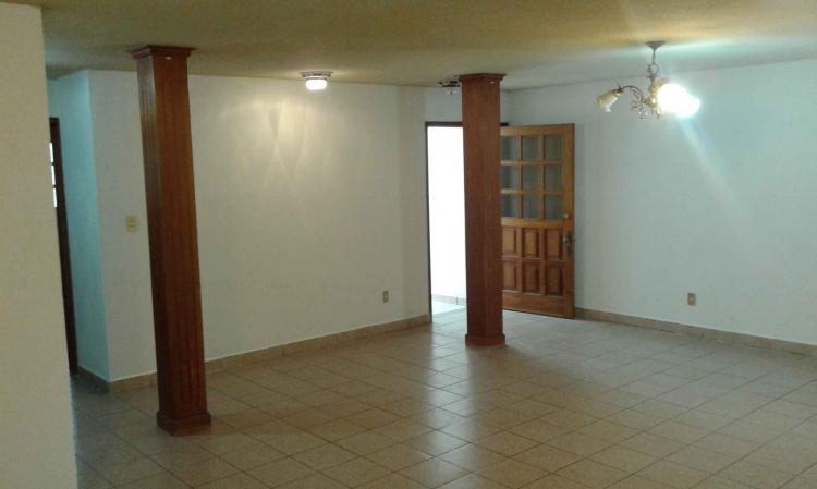 Foto Casa en Renta en Bosques del Acueducto, Bosques del Acueducto, Queretaro Arteaga - $ 16.000 - CAR227643 - BienesOnLine