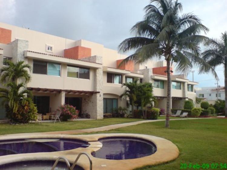 Foto Casa en Venta en supermanzana 17, Cancn, Quintana Roo - $ 3.950.000 - CAV10081 - BienesOnLine
