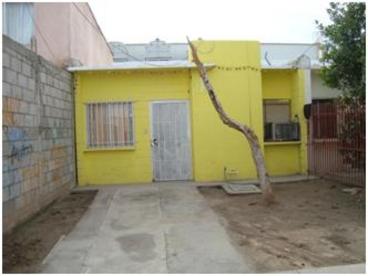 Foto Casa en Venta en SOLIDARIDAD II, Mexicali, Baja California - $ 270.000 - CAV22166 - BienesOnLine