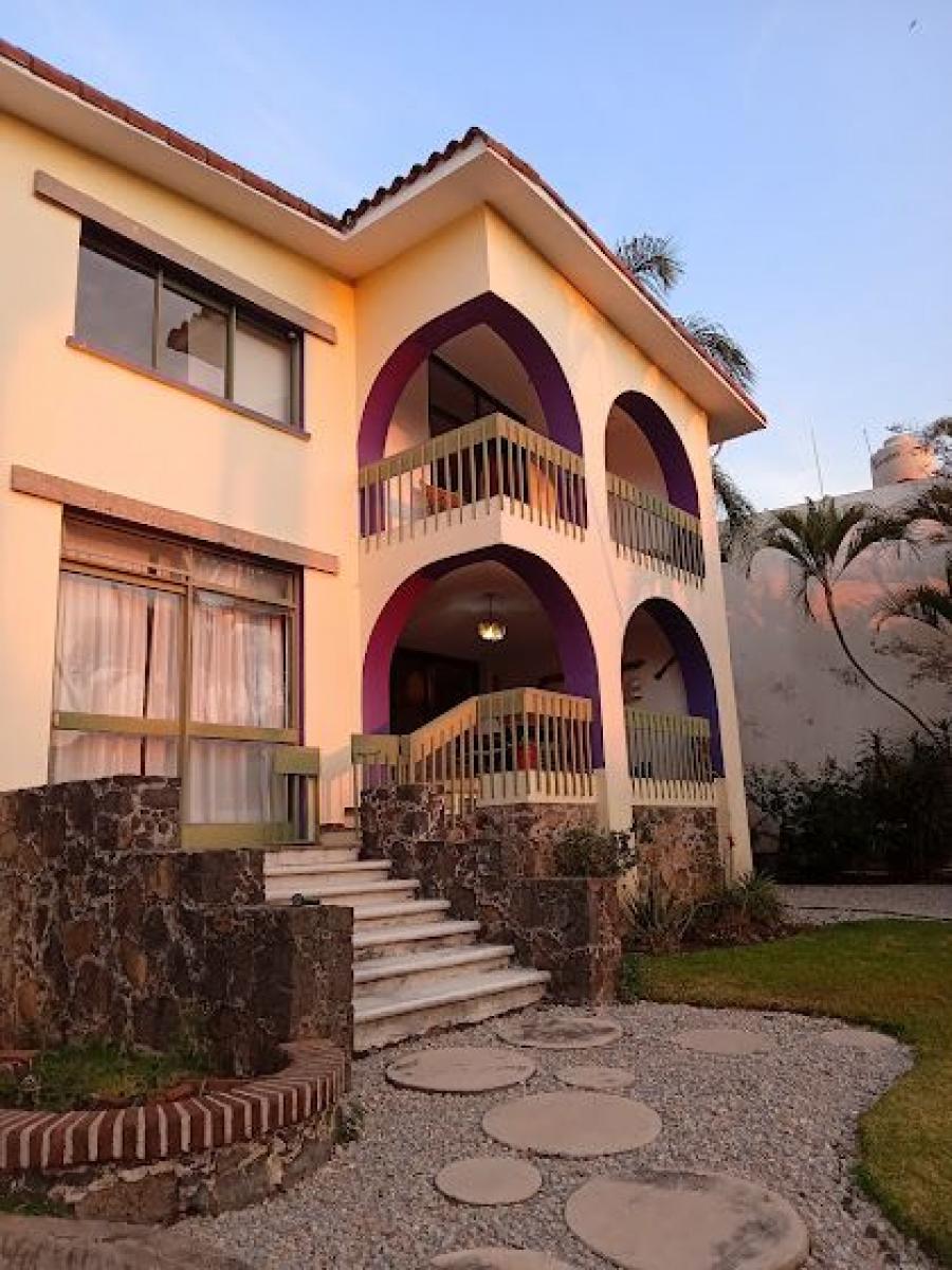 Foto Casa en Venta en Xochicalco, Reforma, Cuernavaca, Morelos - $ 10.000.000 - CAV339850 - BienesOnLine
