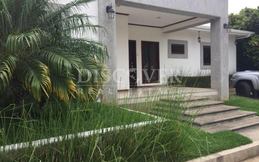 Foto Casa en Venta en Santo Domingo, Managua, Managua - U$D 385.000 - CAV914 - BienesOnLine