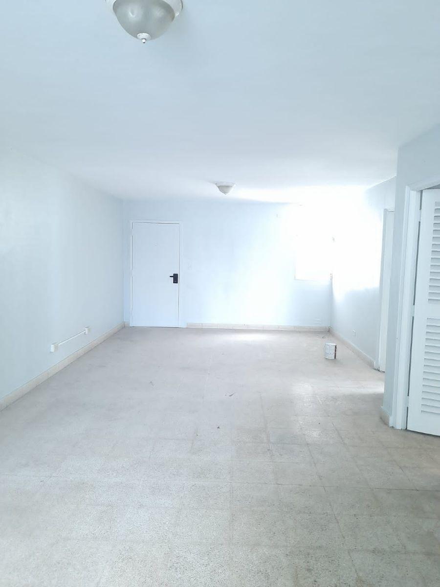 Foto Apartamento en Alquiler en El Cangrejo, Bella Vista, Panamá - U$D 650 - APA68840 - BienesOnLine