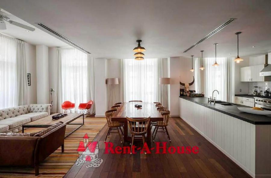 Home in Metric Way