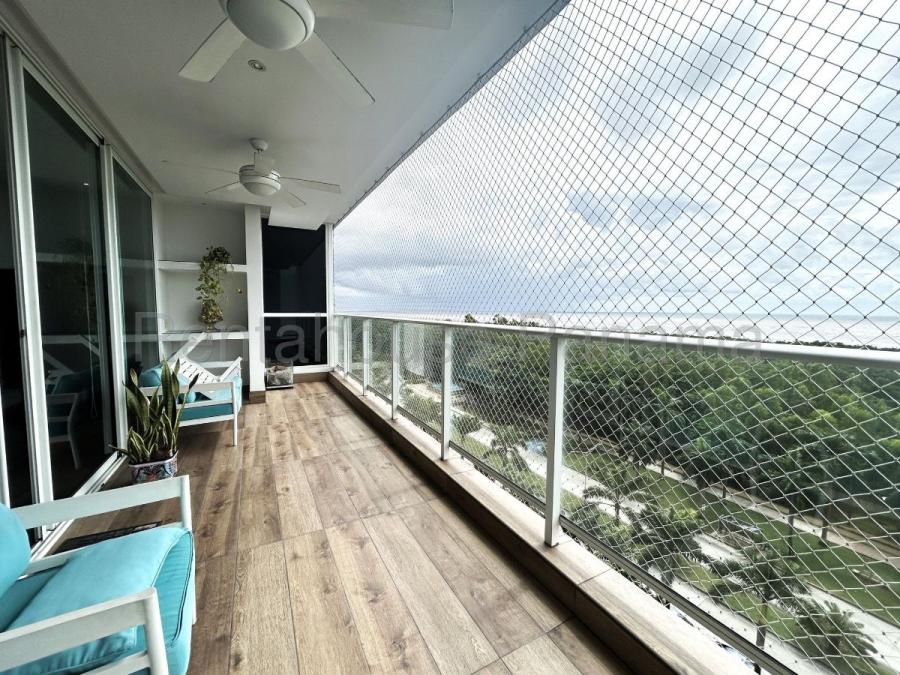 Apartamento en Venta en Costa del Este. 26-4196.