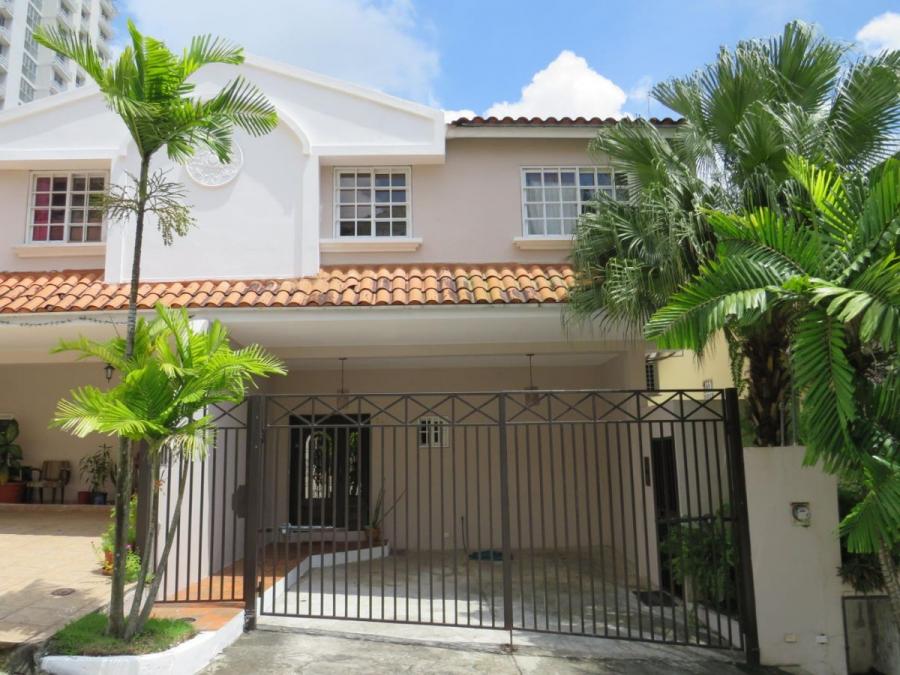 Foto Casa en Alquiler en ALTOS DE PANAMA, Panam - U$D 1.800 - CAA64694 - BienesOnLine