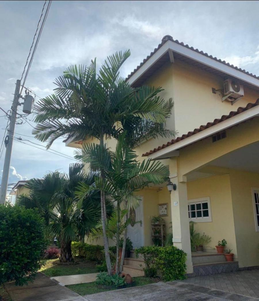 Foto Casa en Venta en VILLAS DEL GOLF, Chitré, Herrera - U$D 300.000 - CAV39907 - BienesOnLine