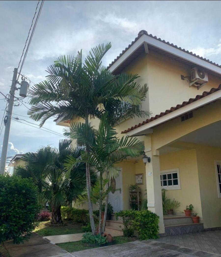 Foto Casa en Venta en VILLAS DEL GOLF, Chitr, Herrera - U$D 300.000 - CAV39907 - BienesOnLine