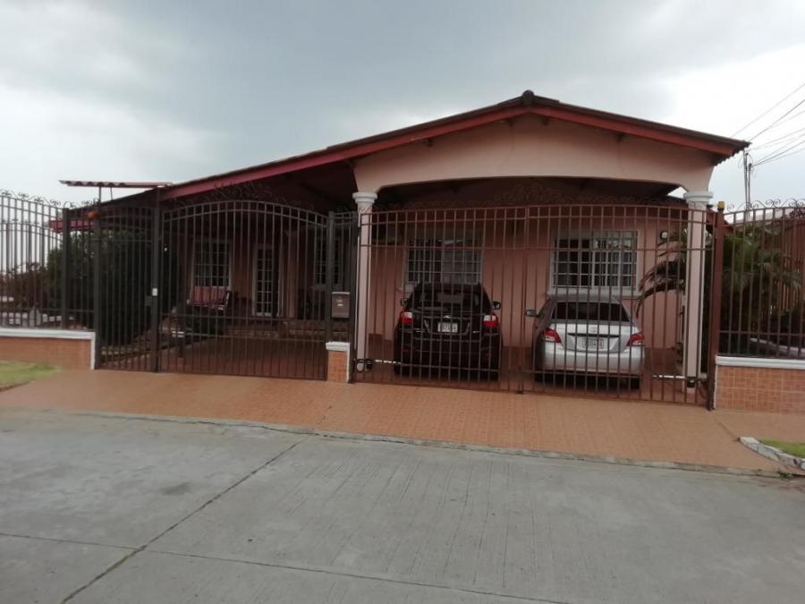 Foto Casa en Venta en Brisas Del Golf, Panam - U$D 300.000 - CAV29223 - BienesOnLine