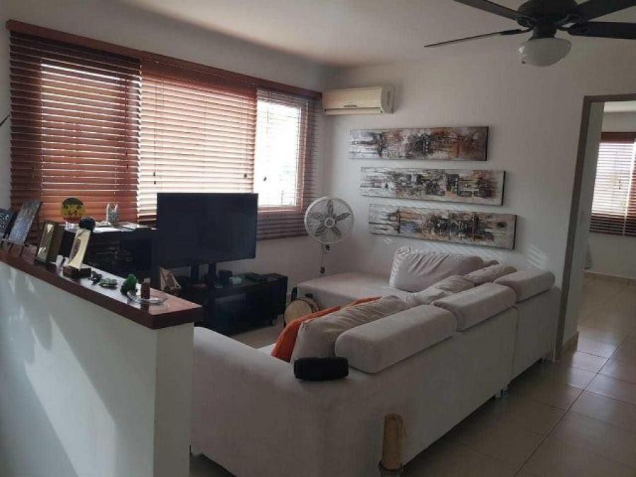 Foto Casa en Venta en Brisas del Golf, San Miguelito, Panam - U$D 410.000 - CAV67758 - BienesOnLine