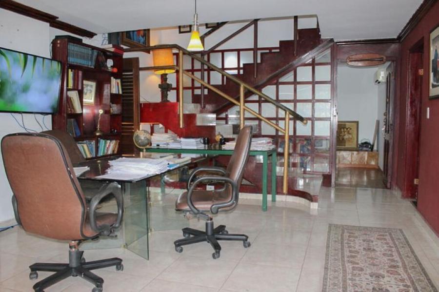 Home in Metric Way