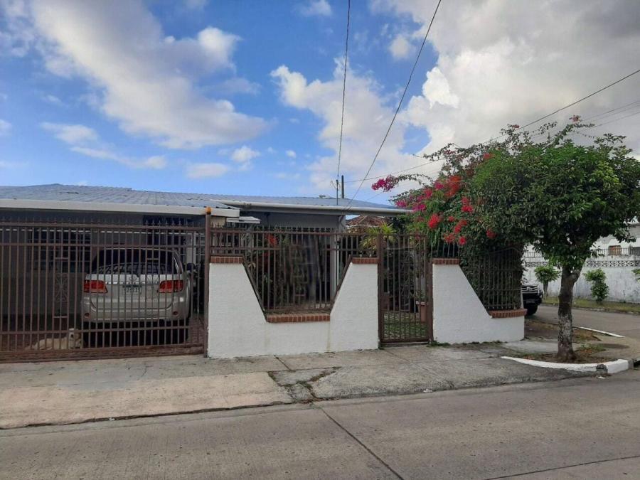 Foto Casa en Venta en PARQUE LEFEVRE, Panam - U$D 230.000 - CAV51884 - BienesOnLine