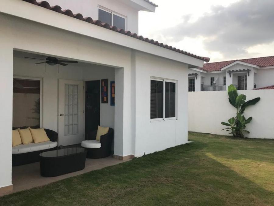 Foto Casa en Venta en VERSALLES, Panam - U$D 320.000 - CAV39668 - BienesOnLine