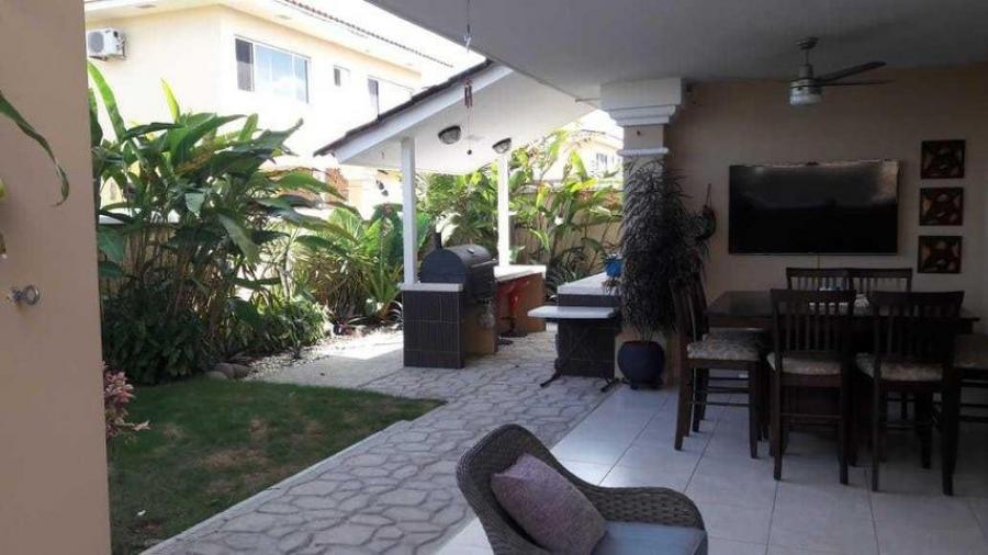 Foto Casa en Venta en Brisas del Golf, San Miguelito, Panam - U$D 440.000 - CAV65863 - BienesOnLine