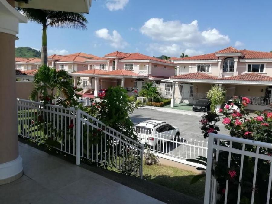 Home in Metric Way