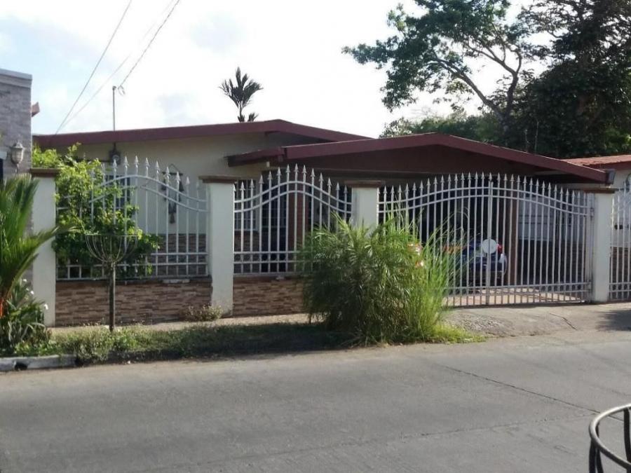 Foto Casa en Venta en Urbanizacin El Roco, Las Cumbres, Panam - U$D 155.000 - CAV35233 - BienesOnLine
