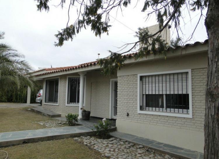 Foto Casa en Venta en Alta Gracia, Crdoba - U$D 350.000 - CAV75900 - BienesOnLine
