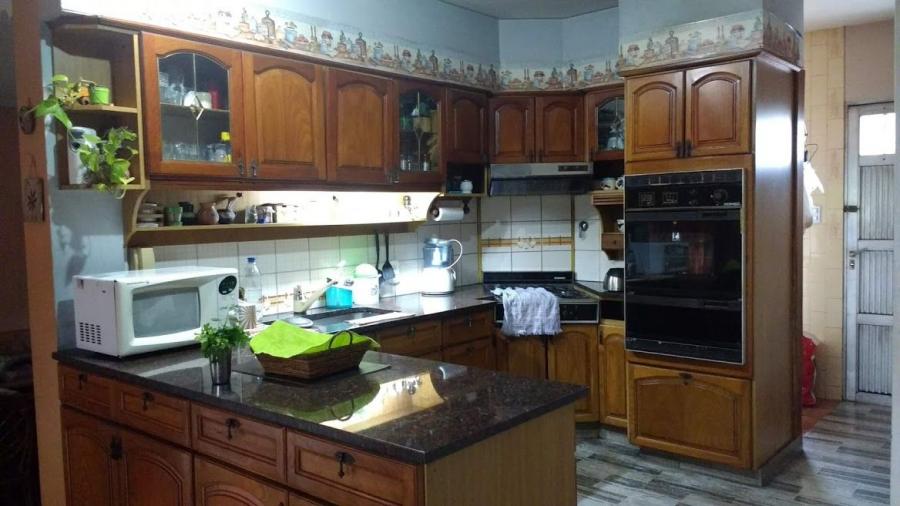 Foto Casa en Venta en Lomas del Mirador, LA MATANZA - LOMAS DEL MIRADOR, Buenos Aires - U$D 250.000 - CAV105470 - BienesOnLine