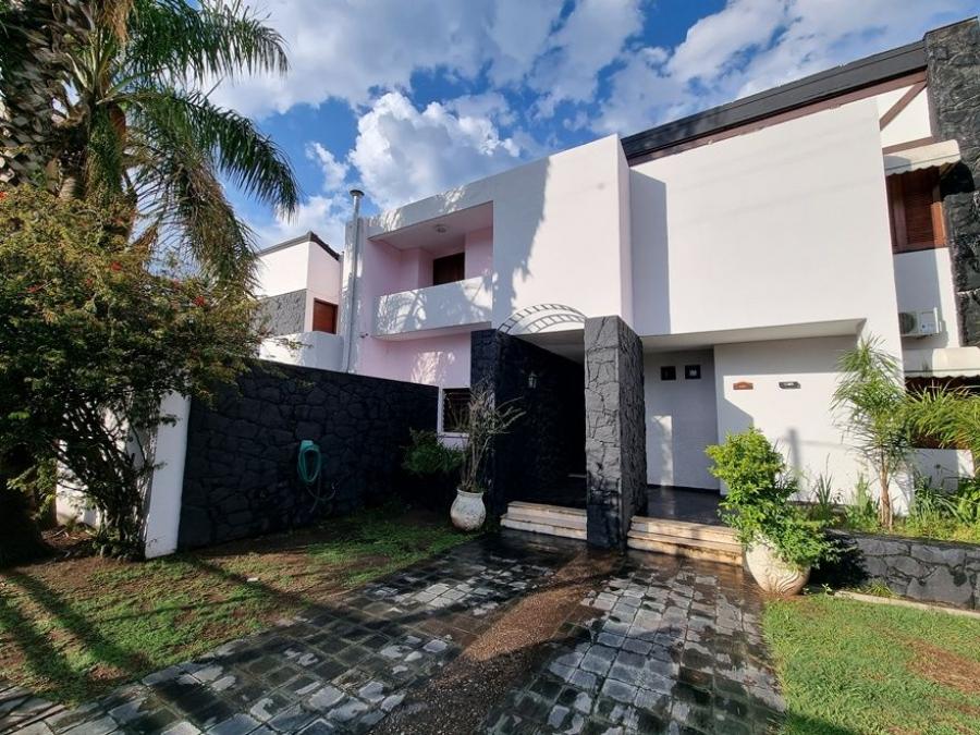 Foto Casa en Venta en COSTA AZUL, Villa Carlos Paz, Cordoba - U$D 380.000 - CAV53234 - BienesOnLine