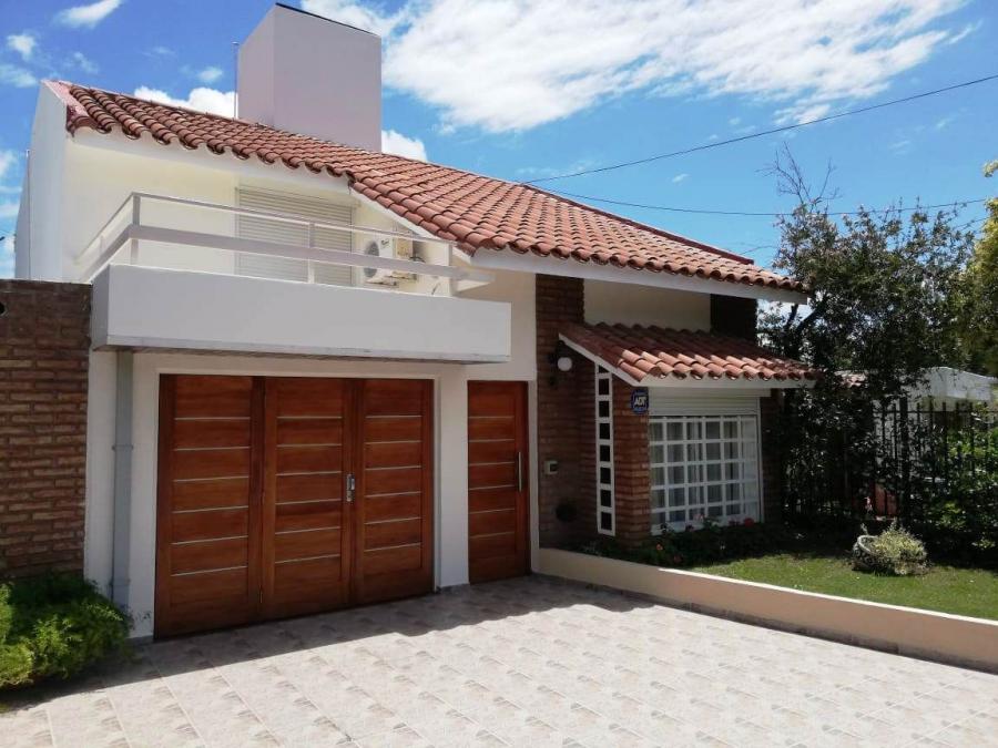 Foto Casa en Venta en VILLA CARLOS PAZ, Villa Carlos Paz, Cordoba - U$D 220.000 - CAV113633 - BienesOnLine