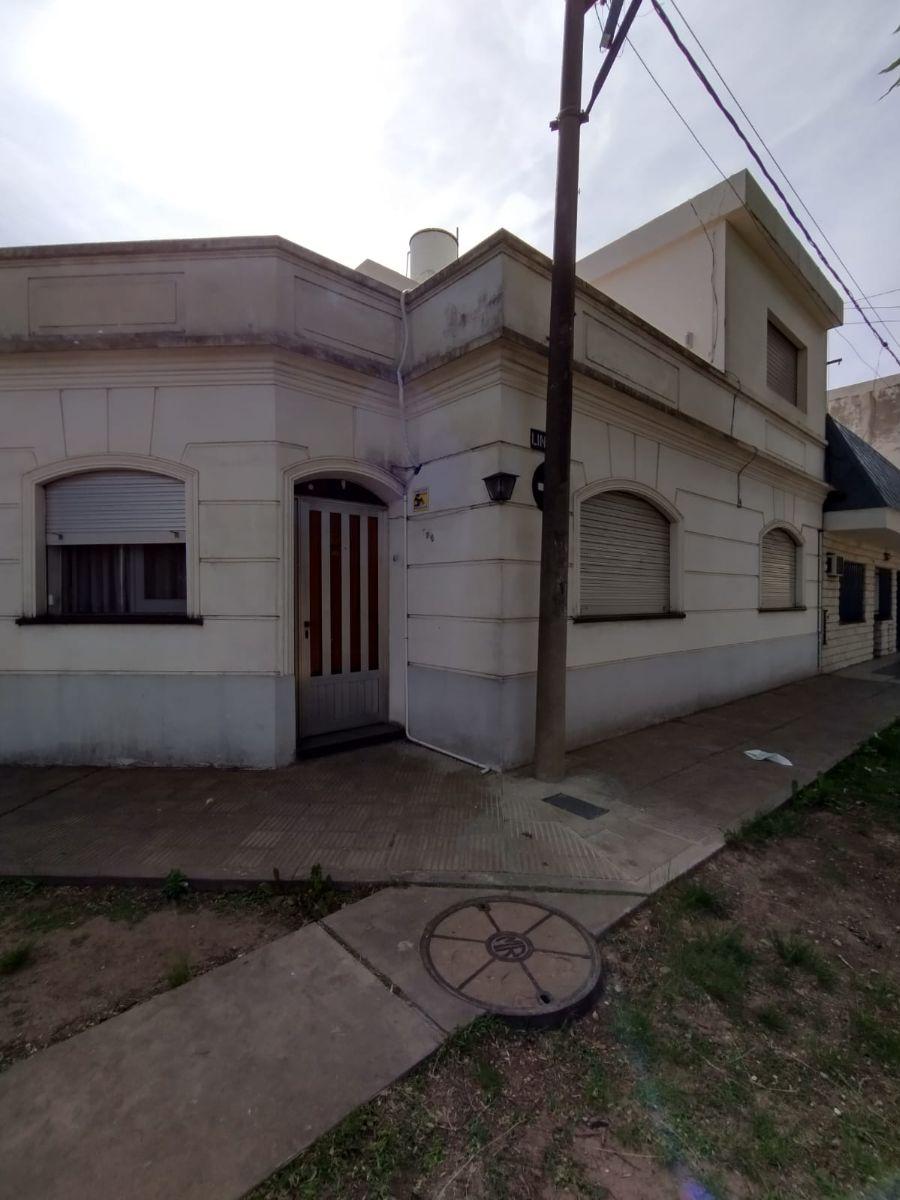 Foto Casa en Venta en azcuenega, Rosario, Santa Fe - U$D 215.000 - CAV113349 - BienesOnLine