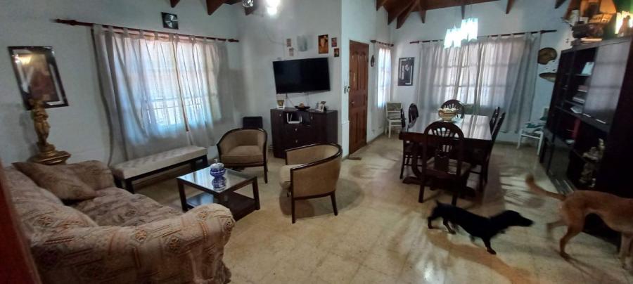 Foto Casa en Venta en Dorrego, Guaymallen, Mendoza - U$D 125.000 - CAV111838 - BienesOnLine