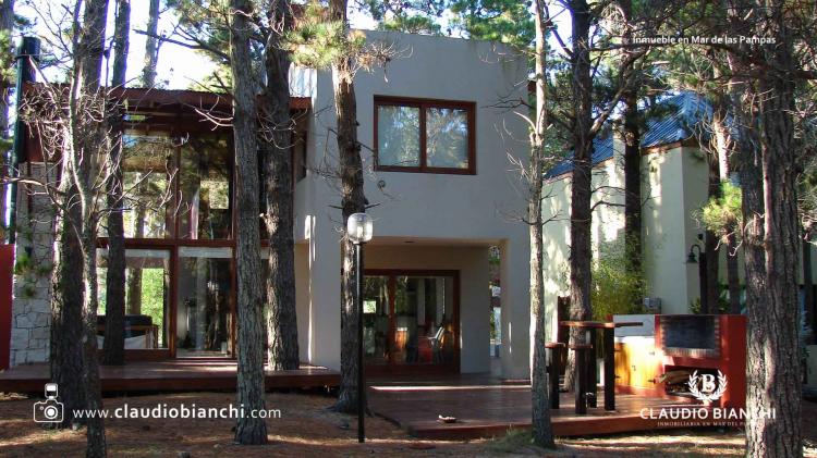 Foto Casa en Venta en Mar de las Pampas, Buenos Aires - U$D 220.000 - CAV94645 - BienesOnLine